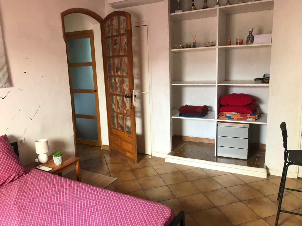 Chambre Climatisee Avec Sdb Privee Dans Une Villa Avec Piscine Ouverte D'Avril A Mi Octobre Marseille Luaran gambar